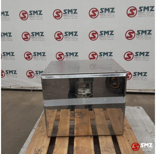 Diversen Occ gereedschapskoffer 60 cm x 50 cm x 50 cm - Rám/ Podvozok pre Nákladné auto: obrázok 1 Diversen Occ gereedschapskoffer 60 cm x 50 cm x 50 cm - Rám/ Podvozok pre Nákladné auto: obrázok 1