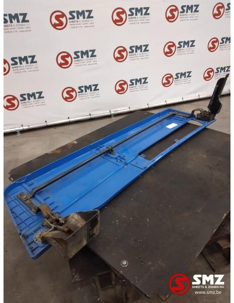 Iveco Occ cabinespoiler links Iveco - Aerodynamika/ Spojler pre Nákladné auto: obrázok 2 Iveco Occ cabinespoiler links Iveco - Aerodynamika/ Spojler pre Nákladné auto: obrázok 2