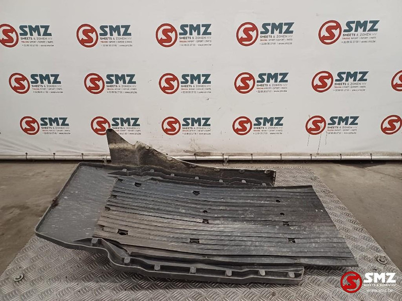 MAN Occ spatbord vooraan links MAN - Karoséria a exteriér pre Nákladné auto: obrázok 5 MAN Occ spatbord vooraan links MAN - Karoséria a exteriér pre Nákladné auto: obrázok 5