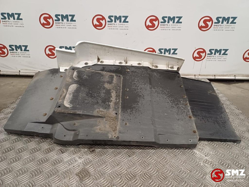 MAN Occ spatbord vooraan rechts MAN - Karoséria a exteriér pre Nákladné auto: obrázok 3 MAN Occ spatbord vooraan rechts MAN - Karoséria a exteriér pre Nákladné auto: obrázok 3