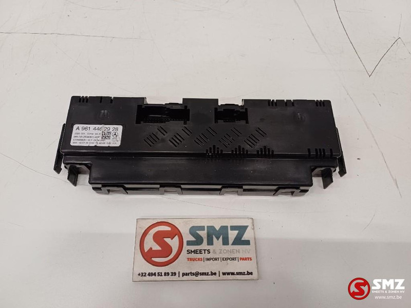 Mercedes-Benz Occ ECU besturingseenheid Mercedes - Riadiaca jednotka pre Nákladné auto: obrázok 1 Mercedes-Benz Occ ECU besturingseenheid Mercedes - Riadiaca jednotka pre Nákladné auto: obrázok 1