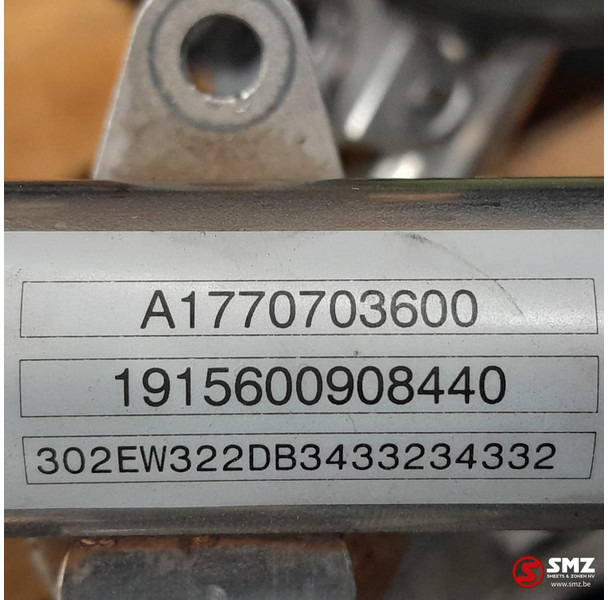 Mercedes-Benz Occ brandstofinjectiespruitsuk + 4 verstuivers AMG - Palivový systém pre Automobil: obrázok 4 Mercedes-Benz Occ brandstofinjectiespruitsuk + 4 verstuivers AMG - Palivový systém pre Automobil: obrázok 4