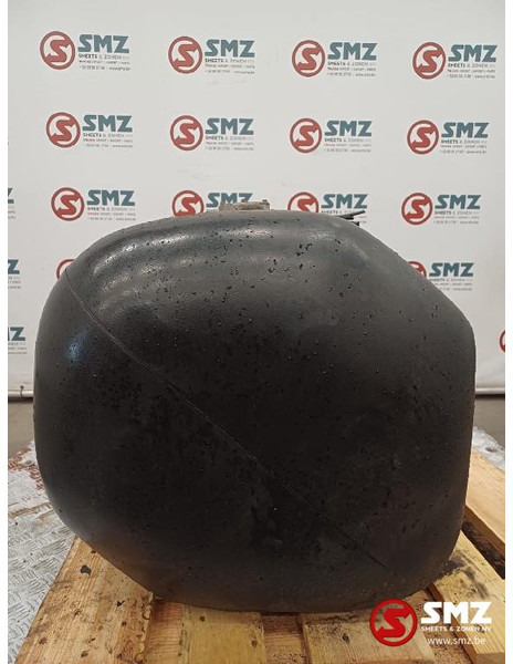 Mercedes-Benz Occ brandstoftank 220L Mercedes - Palivová nádrž pre Nákladné auto: obrázok 4 Mercedes-Benz Occ brandstoftank 220L Mercedes - Palivová nádrž pre Nákladné auto: obrázok 4