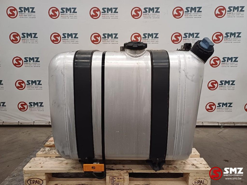 Mercedes-Benz Occ brandstoftank 300L + AdBluetank 25L Mercedes - Palivová nádrž pre Nákladné auto: obrázok 1 Mercedes-Benz Occ brandstoftank 300L + AdBluetank 25L Mercedes - Palivová nádrž pre Nákladné auto: obrázok 1