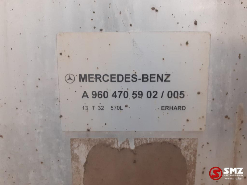 Mercedes-Benz Occ brandstoftank 570L Mercedes - Palivová nádrž pre Nákladné auto: obrázok 5 Mercedes-Benz Occ brandstoftank 570L Mercedes - Palivová nádrž pre Nákladné auto: obrázok 5