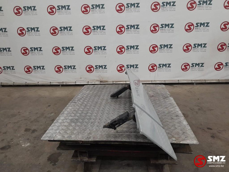 Mercedes-Benz Occ cabinespoiler links Mercedes - Aerodynamika/ Spojler pre Nákladné auto: obrázok 4 Mercedes-Benz Occ cabinespoiler links Mercedes - Aerodynamika/ Spojler pre Nákladné auto: obrázok 4