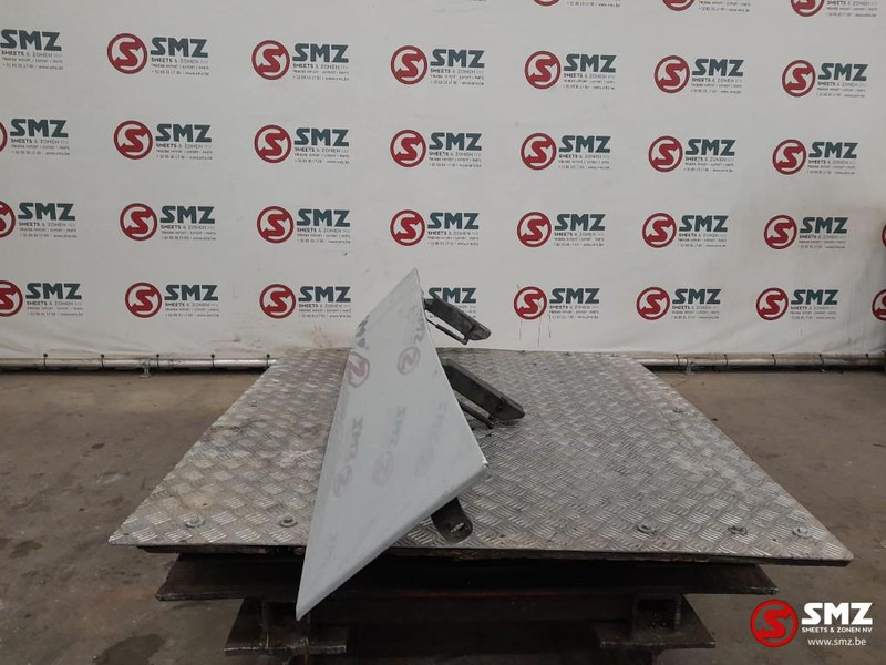 Mercedes-Benz Occ cabinespoiler links Mercedes - Aerodynamika/ Spojler pre Nákladné auto: obrázok 3 Mercedes-Benz Occ cabinespoiler links Mercedes - Aerodynamika/ Spojler pre Nákladné auto: obrázok 3