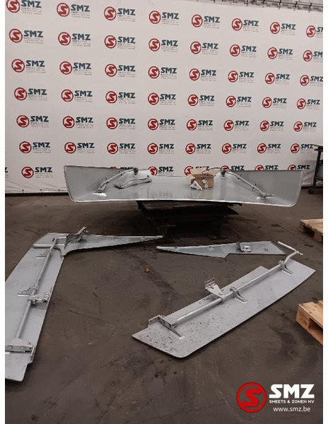 Mercedes-Benz Occ cabinespoilerset Mercedes - Aerodynamika/ Spojler pre Nákladné auto: obrázok 2 Mercedes-Benz Occ cabinespoilerset Mercedes - Aerodynamika/ Spojler pre Nákladné auto: obrázok 2