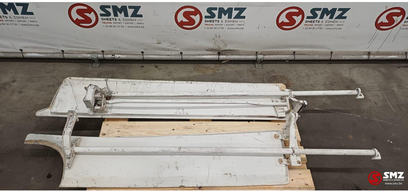 Mercedes-Benz Occ cabinespoilerset Mercedes SK - Aerodynamika/ Spojler pre Nákladné auto: obrázok 4 Mercedes-Benz Occ cabinespoilerset Mercedes SK - Aerodynamika/ Spojler pre Nákladné auto: obrázok 4