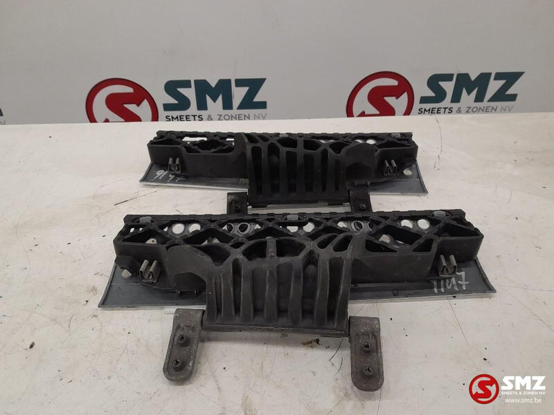 Mercedes-Benz Occ set radiatorgrille + opstap links en rechts Me - Mriežka pre Nákladné auto: obrázok 4 Mercedes-Benz Occ set radiatorgrille + opstap links en rechts Me - Mriežka pre Nákladné auto: obrázok 4