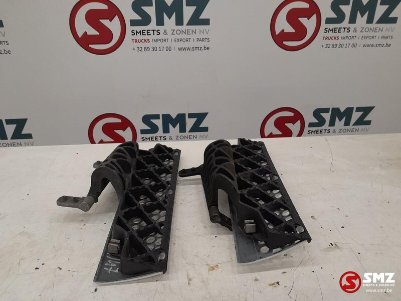 Mercedes-Benz Occ set radiatorgrille + opstap links en rechts Me - Mriežka pre Nákladné auto: obrázok 5 Mercedes-Benz Occ set radiatorgrille + opstap links en rechts Me - Mriežka pre Nákladné auto: obrázok 5