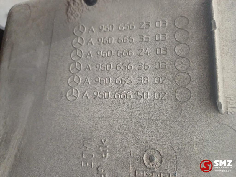 Mercedes-Benz Occ voorbumper Mercedes - Nárazník pre Nákladné auto: obrázok 5 Mercedes-Benz Occ voorbumper Mercedes - Nárazník pre Nákladné auto: obrázok 5