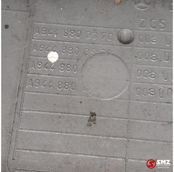 Mercedes-Benz Occ voorbumper Mercedes - Nárazník pre Nákladné auto: obrázok 4 Mercedes-Benz Occ voorbumper Mercedes - Nárazník pre Nákladné auto: obrázok 4