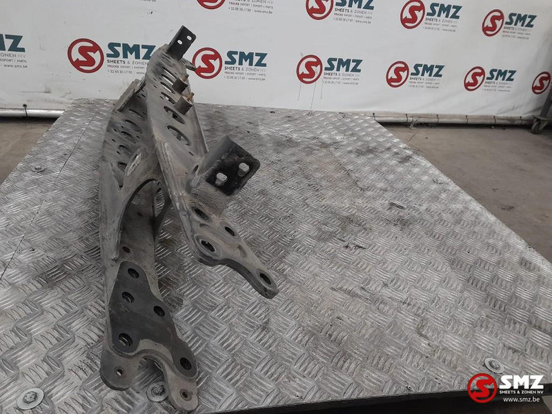 Mercedes-Benz Occ voorbumperbalk Mercedes - Nárazník pre Nákladné auto: obrázok 4 Mercedes-Benz Occ voorbumperbalk Mercedes - Nárazník pre Nákladné auto: obrázok 4