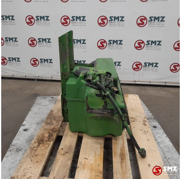 Scania Occ AdBluetank 75L + AdBlueniveausensor Scania - Palivový systém pre Nákladné auto: obrázok 3 Scania Occ AdBluetank 75L + AdBlueniveausensor Scania - Palivový systém pre Nákladné auto: obrázok 3