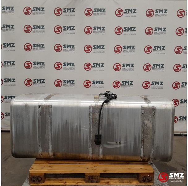 Scania Occ brandstoftank 700L + brandstofniveausensor Sca - Palivová nádrž pre Nákladné auto: obrázok 2 Scania Occ brandstoftank 700L + brandstofniveausensor Sca - Palivová nádrž pre Nákladné auto: obrázok 2