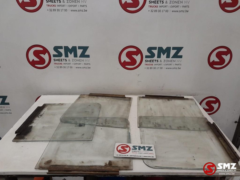 Scania Occ set van 5 deurruiten Scania - Okno a diely pre Nákladné auto: obrázok 1 Scania Occ set van 5 deurruiten Scania - Okno a diely pre Nákladné auto: obrázok 1