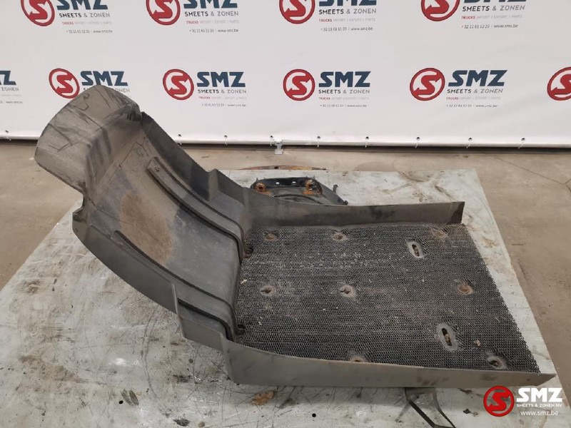 Volvo Occ Spatbord rechts Volvo FM9 - Karoséria a exteriér pre Nákladné auto: obrázok 2 Volvo Occ Spatbord rechts Volvo FM9 - Karoséria a exteriér pre Nákladné auto: obrázok 2