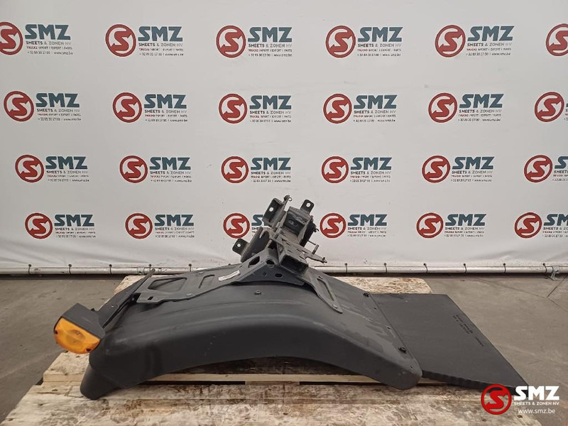 Volvo Occ spatbord cabine achter L/R + spatbordsteun Vol - Karoséria a exteriér pre Nákladné auto: obrázok 1 Volvo Occ spatbord cabine achter L/R + spatbordsteun Vol - Karoséria a exteriér pre Nákladné auto: obrázok 1