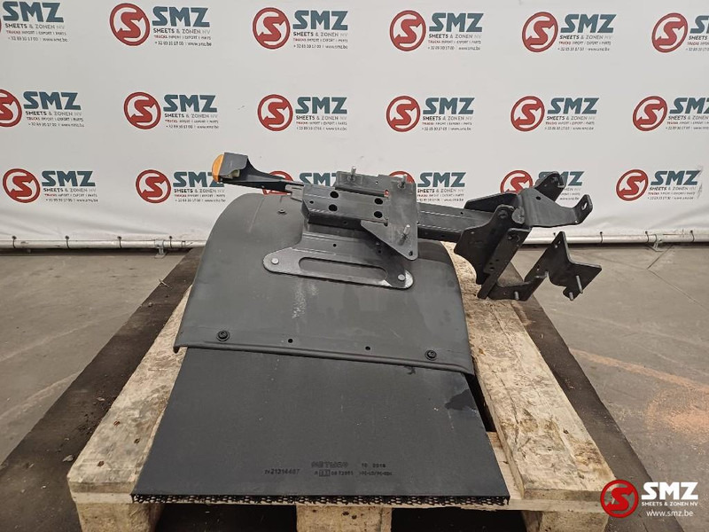 Volvo Occ spatbord cabine achter L/R + spatbordsteun Vol - Karoséria a exteriér pre Nákladné auto: obrázok 2 Volvo Occ spatbord cabine achter L/R + spatbordsteun Vol - Karoséria a exteriér pre Nákladné auto: obrázok 2