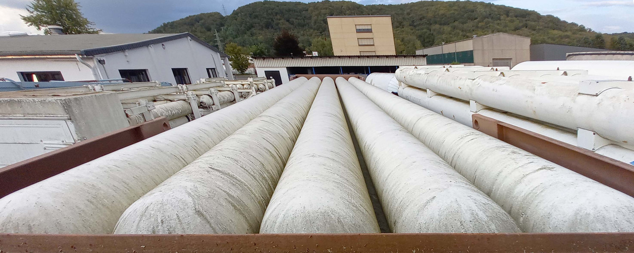 FRUEHAUF Gas tank tube semi-trailer used for compressed helium, hydrogen, Wasserstoff - Cisternový náves: obrázok 5 FRUEHAUF Gas tank tube semi-trailer used for compressed helium, hydrogen, Wasserstoff - Cisternový náves: obrázok 5