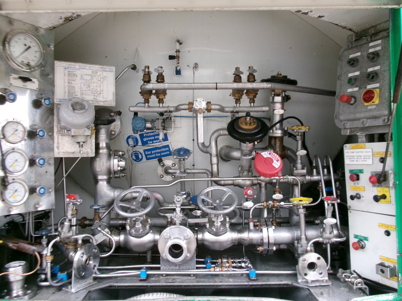 M1 Engineering Gas tank semi-trailer cryogenic used for LNG Methan Methane - Cisternový náves: obrázok 5 M1 Engineering Gas tank semi-trailer cryogenic used for LNG Methan Methane - Cisternový náves: obrázok 5