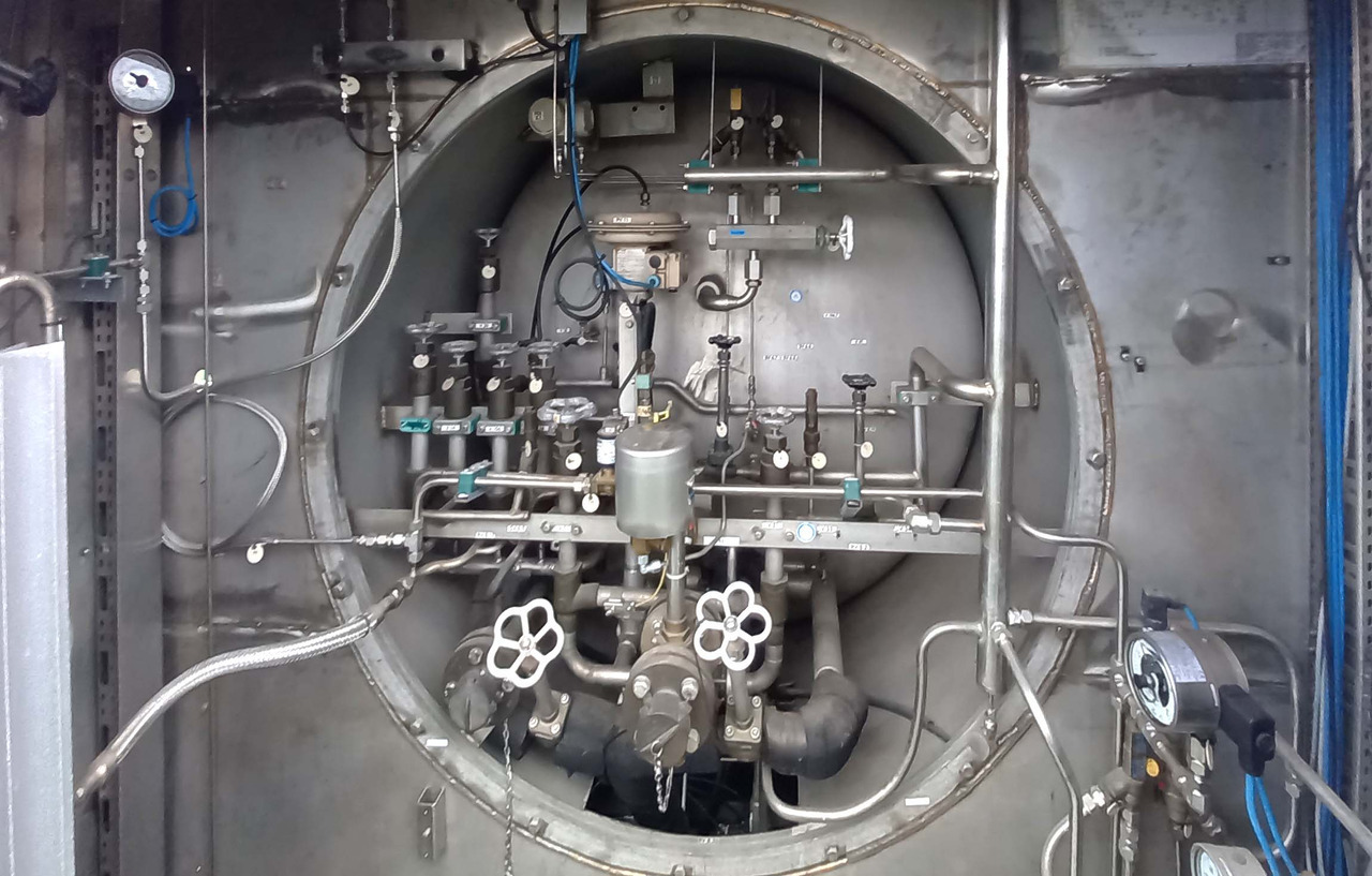 Cisternový náves Messer Griesheim Gas tank semi-trailer used for LNG/CNG mobile filling station Methan Gas Cryogenic: obrázok 6 Cisternový náves Messer Griesheim Gas tank semi-trailer used for LNG/CNG mobile filling station Methan Gas Cryogenic: obrázok 6