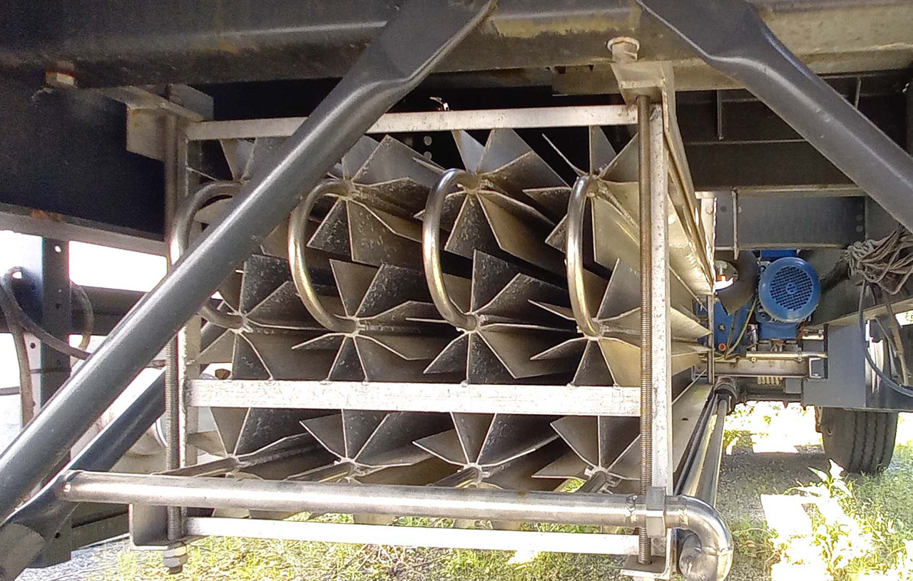 Cisternový náves Messer Griesheim Gas tank semi-trailer used for LNG/CNG mobile filling station Methan Gas Cryogenic: obrázok 20 Cisternový náves Messer Griesheim Gas tank semi-trailer used for LNG/CNG mobile filling station Methan Gas Cryogenic: obrázok 20