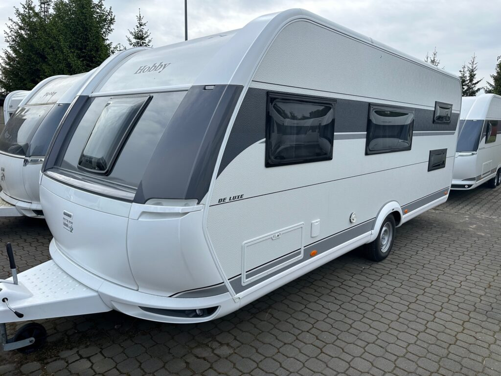 DE LUXE 545 KMF 2024 - Obytný príves: obrázok 1 DE LUXE 545 KMF 2024 - Obytný príves: obrázok 1