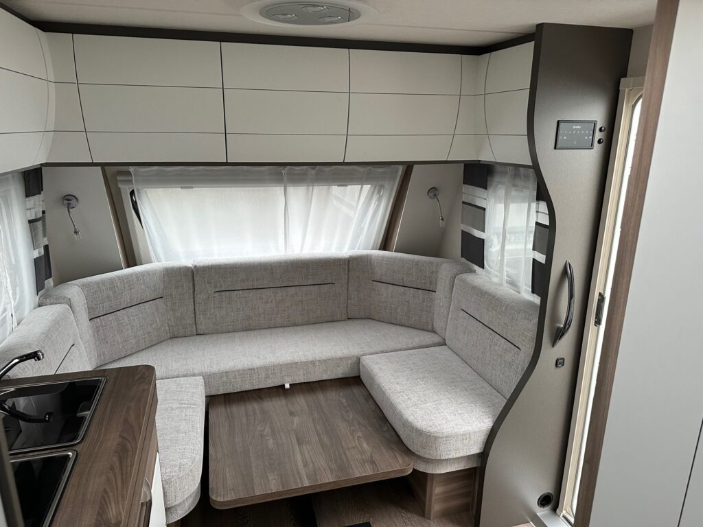 Obytný príves EXCELLENT EDITION 540 WLU: obrázok 8 Obytný príves EXCELLENT EDITION 540 WLU: obrázok 8