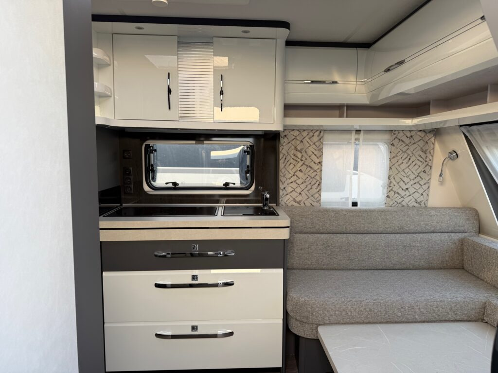 HOBBY EXCELLENT 495 WFB 2025 - Obytný príves: obrázok 5 HOBBY EXCELLENT 495 WFB 2025 - Obytný príves: obrázok 5