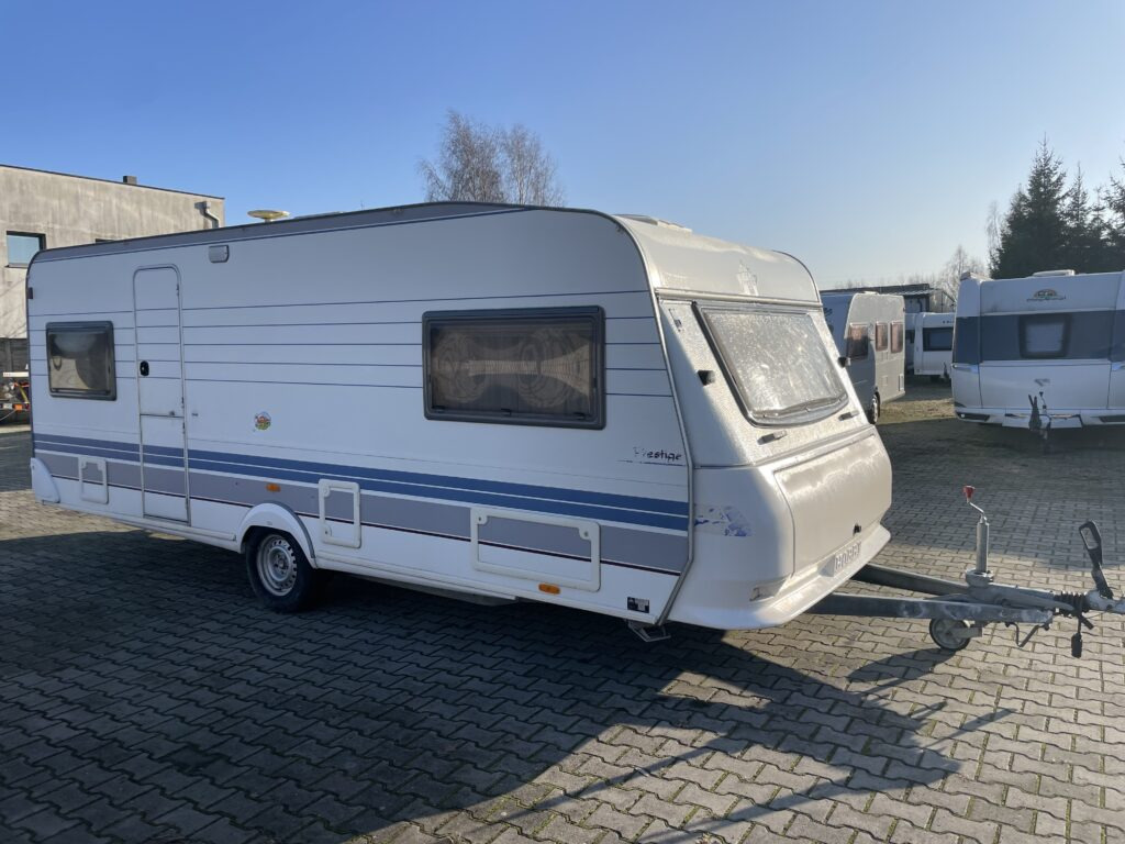 Hobby 560 UL Prestige 1998 - Obytný príves: obrázok 3 Hobby 560 UL Prestige 1998 - Obytný príves: obrázok 3