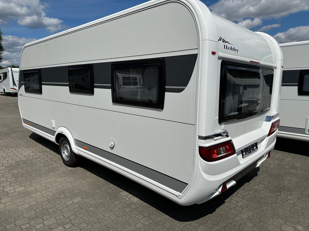 Hobby 560 UL Prestige 2023 - Obytný príves: obrázok 2 Hobby 560 UL Prestige 2023 - Obytný príves: obrázok 2