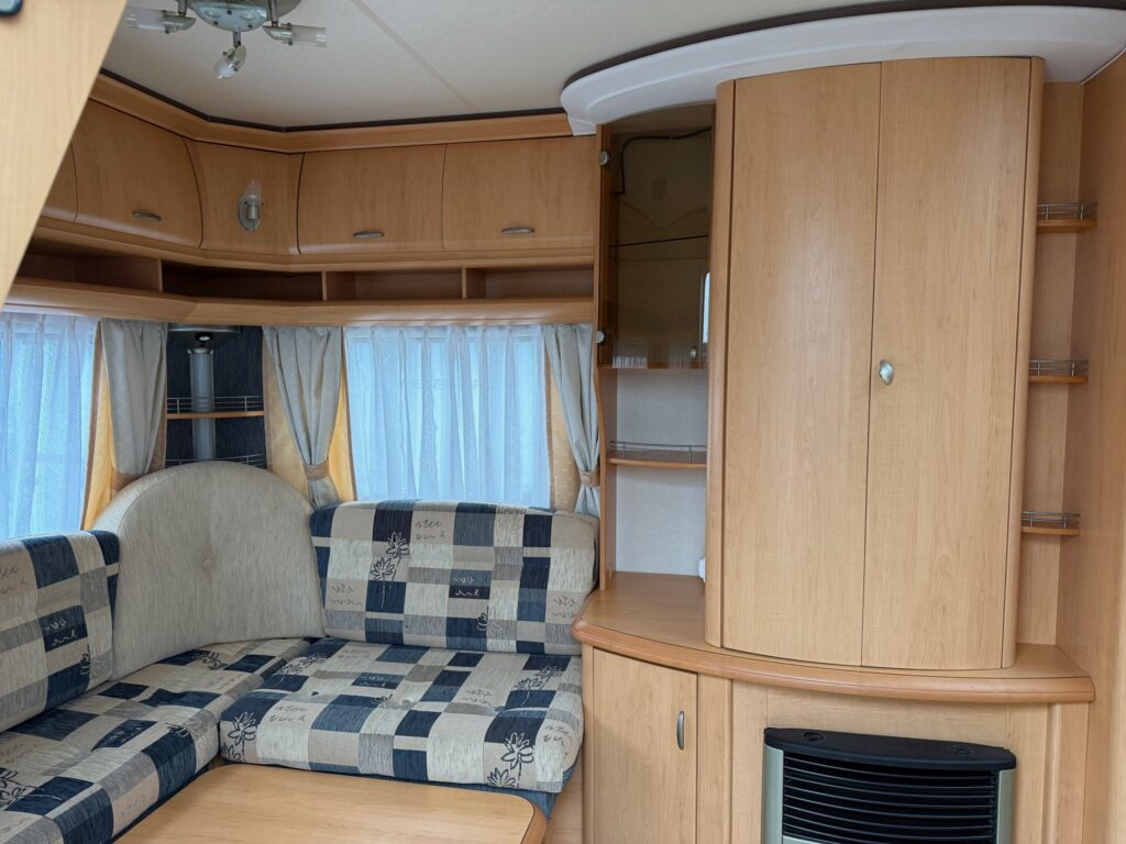 Hobby De Luxe 540 UL 2007 - Obytný príves: obrázok 5 Hobby De Luxe 540 UL 2007 - Obytný príves: obrázok 5