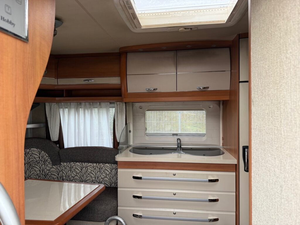 Hobby Excellent 460 UFe 2013 - Obytný príves: obrázok 4 Hobby Excellent 460 UFe 2013 - Obytný príves: obrázok 4