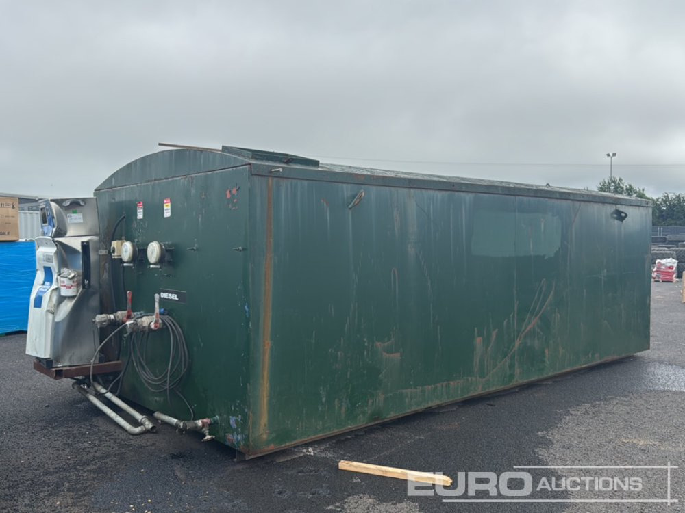10000 Litre Steel Bunded Fuel Tank, Fuel Pump - Skladovacia nádrž: obrázok 1 10000 Litre Steel Bunded Fuel Tank, Fuel Pump - Skladovacia nádrž: obrázok 1