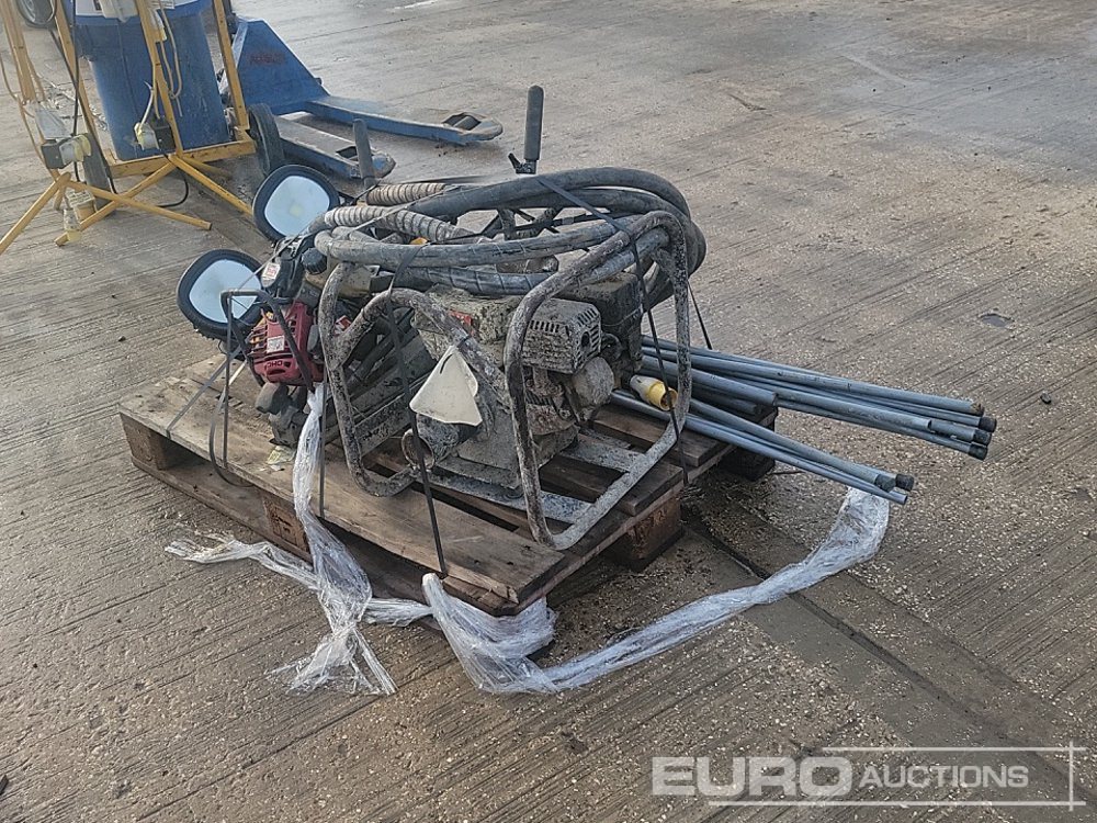 110 Volt LED Tri Pod Light (4 of), Petrol Powerpack & Vibrating Poker, Hand Held PetrolnEngine to suit Vibrating Poker - Asfaltovací stroj: obrázok 5 110 Volt LED Tri Pod Light (4 of), Petrol Powerpack & Vibrating Poker, Hand Held PetrolnEngine to suit Vibrating Poker - Asfaltovací stroj: obrázok 5