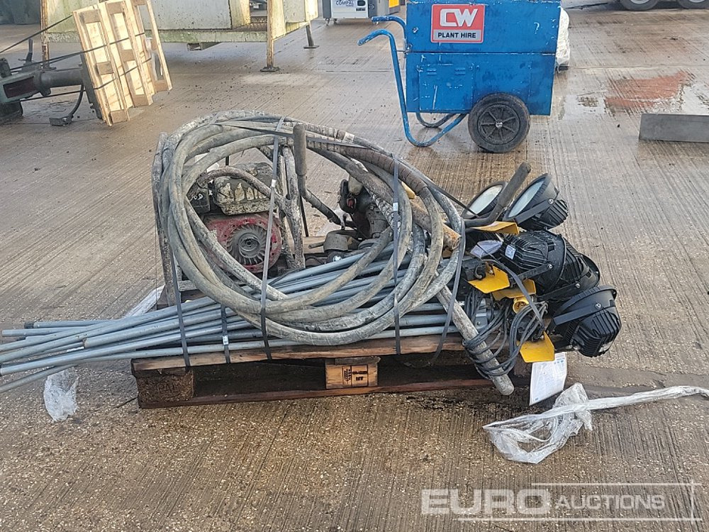 110 Volt LED Tri Pod Light (4 of), Petrol Powerpack & Vibrating Poker, Hand Held PetrolnEngine to suit Vibrating Poker - Asfaltovací stroj: obrázok 2 110 Volt LED Tri Pod Light (4 of), Petrol Powerpack & Vibrating Poker, Hand Held PetrolnEngine to suit Vibrating Poker - Asfaltovací stroj: obrázok 2