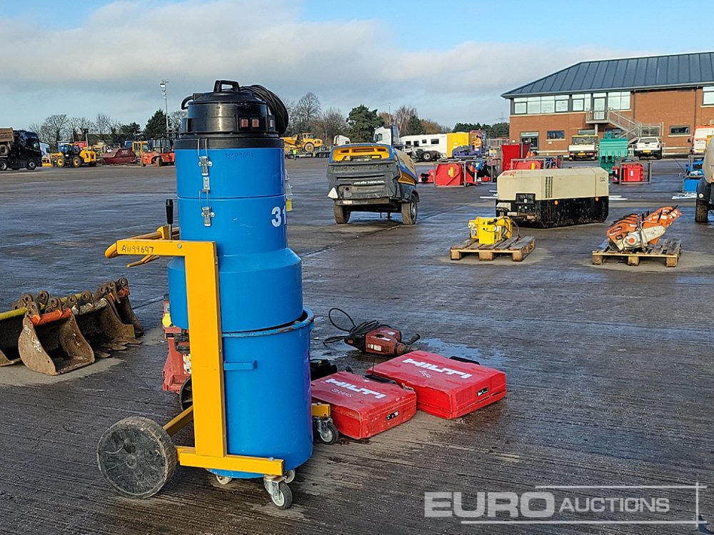 110 Volt SPE Vacuum, Hilti VC 40M-X 110 Volt Dust Extractor, Makita Cordless Floor Saw & Charger Pack, Hilti TE 70-ATC 110 Volt Hammer Drill, Hilti TE 700-AVR 110 Volt Hammer Drill, Hilti TE 30 110 Vo - Stavebné zariadenia: obrázok 4 110 Volt SPE Vacuum, Hilti VC 40M-X 110 Volt Dust Extractor, Makita Cordless Floor Saw & Charger Pack, Hilti TE 70-ATC 110 Volt Hammer Drill, Hilti TE 700-AVR 110 Volt Hammer Drill, Hilti TE 30 110 Vo - Stavebné zariadenia: obrázok 4