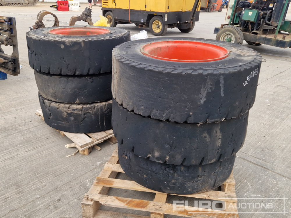 12.00-20 Tyre & Rim to suit 12 Ton Linde Forklift (6 of) - Pneumatika: obrázok 2 12.00-20 Tyre & Rim to suit 12 Ton Linde Forklift (6 of) - Pneumatika: obrázok 2