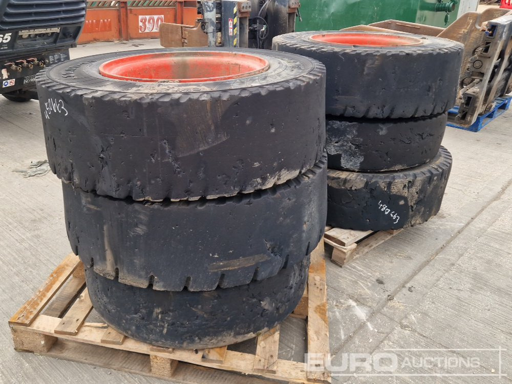 12.00-20 Tyre & Rim to suit 12 Ton Linde Forklift (6 of) - Pneumatika: obrázok 3 12.00-20 Tyre & Rim to suit 12 Ton Linde Forklift (6 of) - Pneumatika: obrázok 3