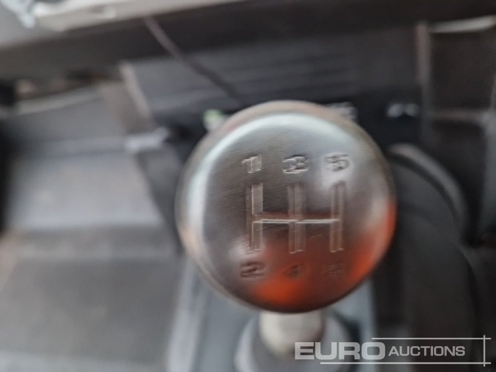 SUV 2002 Land Rover Defender 90: obrázok 30 SUV 2002 Land Rover Defender 90: obrázok 30