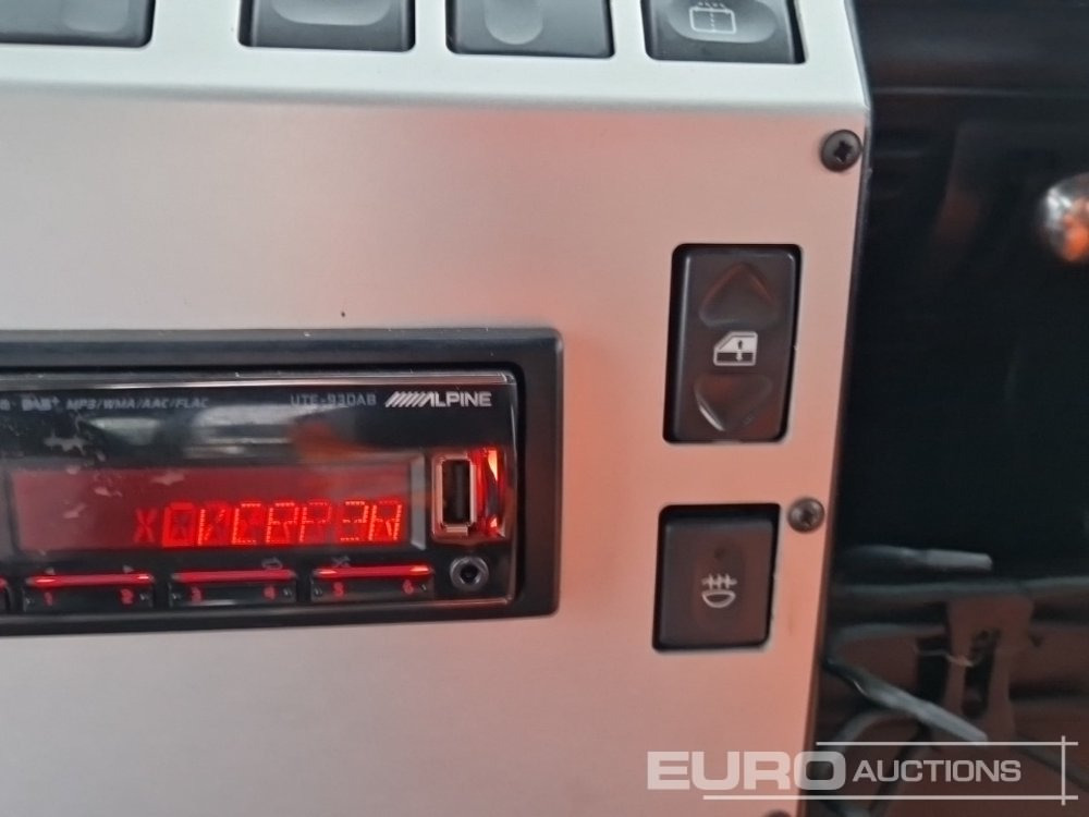 SUV 2002 Land Rover Defender 90: obrázok 34 SUV 2002 Land Rover Defender 90: obrázok 34