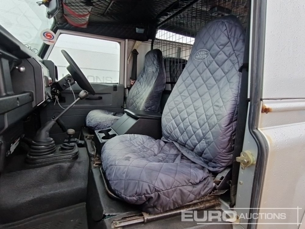 SUV 2002 Land Rover Defender 90: obrázok 25 SUV 2002 Land Rover Defender 90: obrázok 25