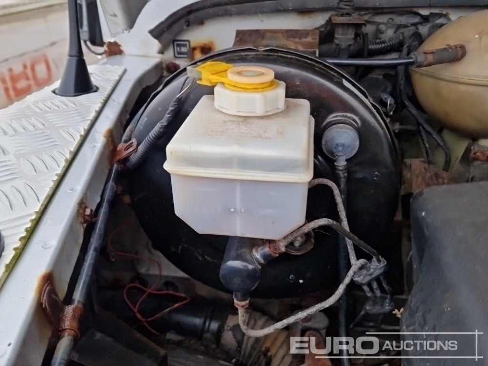 SUV 2002 Land Rover Defender 90: obrázok 17 SUV 2002 Land Rover Defender 90: obrázok 17