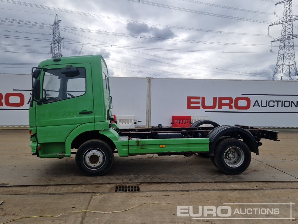 2002 Mercedes 4x2 Chassis Cab, Manual Gearbox - Podvozek s kabinou: obrázok 2 2002 Mercedes 4x2 Chassis Cab, Manual Gearbox - Podvozek s kabinou: obrázok 2