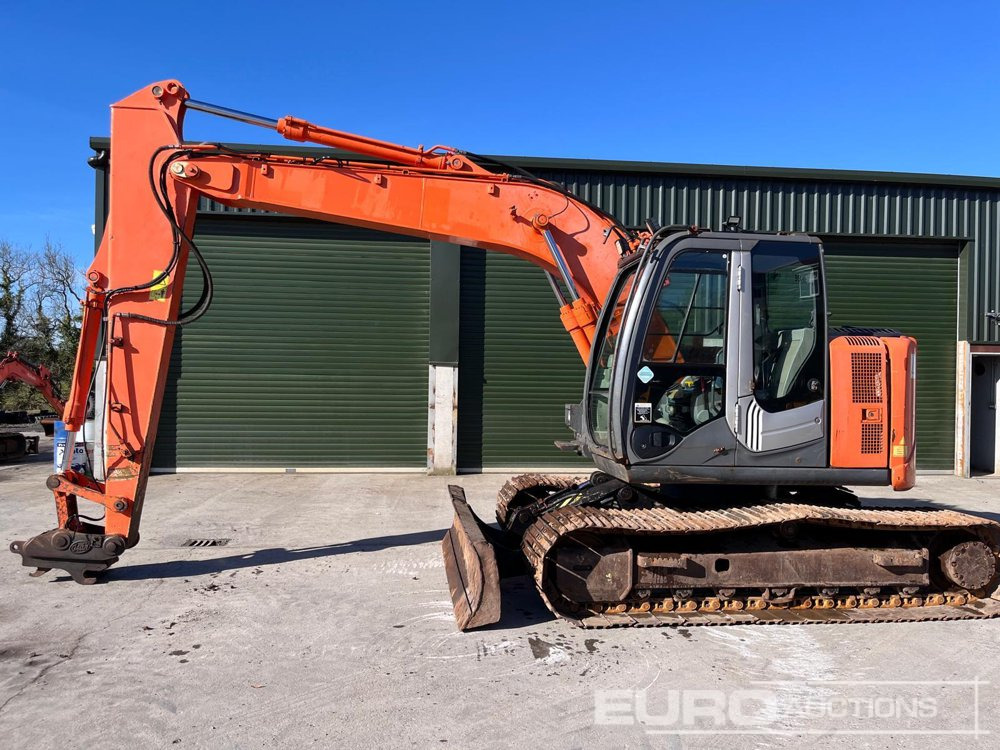 2011 Hitachi ZX135US-3 - Pásové rýpadlo: obrázok 2 2011 Hitachi ZX135US-3 - Pásové rýpadlo: obrázok 2