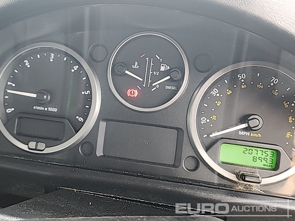 SUV 2012 Land Rover Defender 90: obrázok 30 SUV 2012 Land Rover Defender 90: obrázok 30