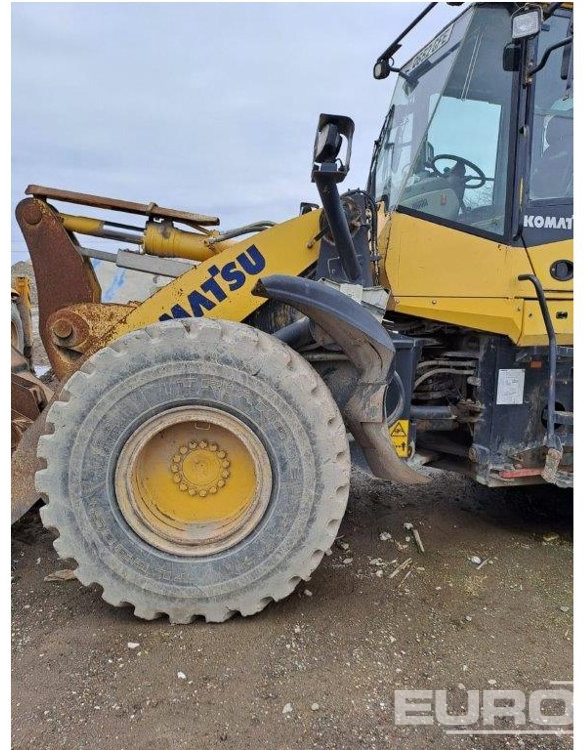 2015 Komatsu WA320-7 - Kolesový nakladač: obrázok 2 2015 Komatsu WA320-7 - Kolesový nakladač: obrázok 2