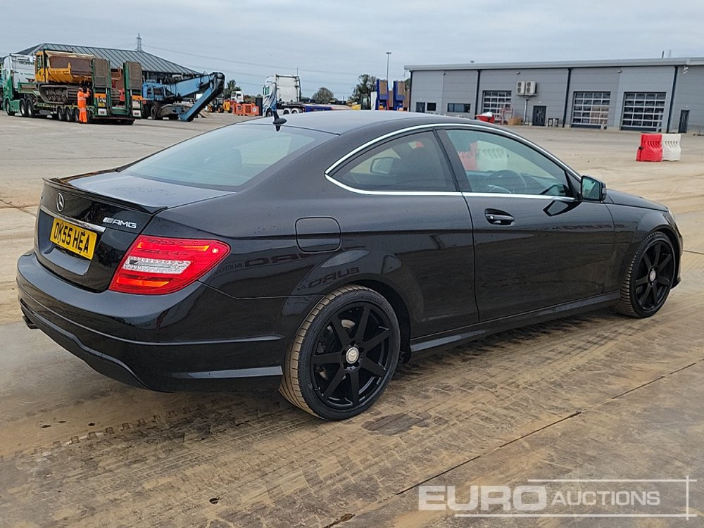 2015 Mercedes C250 AMG - Automobil: obrázok 5 2015 Mercedes C250 AMG - Automobil: obrázok 5